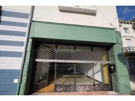 location local commercial 2 pièces 90 m2 à lourdes