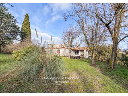 fuveau : maison de 155 m2 sur un terrain arboré de 5000 m2