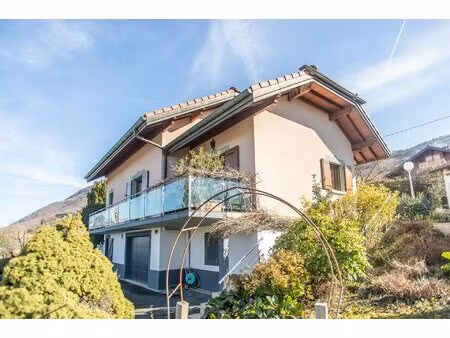 superbe maison vue lac !