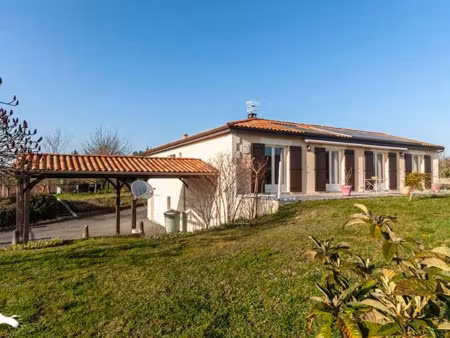 vente maison 5 pièces 135 m² à riberac (24600)  239 000 €