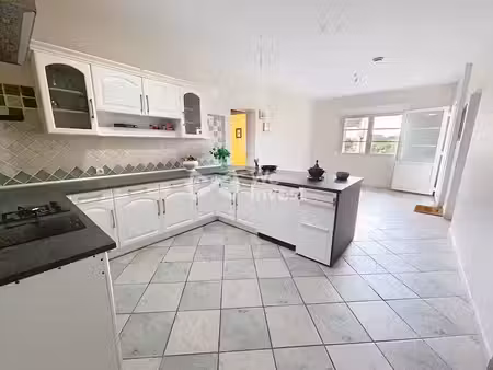vente maison 6 pièces 172 m² à saint-rémy-du-val (72600)  249 000 €