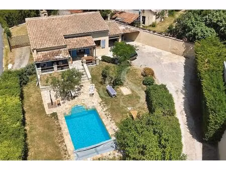 maison de plain-pied avec piscine environ 90 m2 sur 1 118 m2 de terrain à malaucène