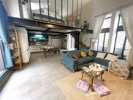 nimes arenes superbe duplex p2 bis 2 grandes terrasses de 30 et 19m2 et garage propose par