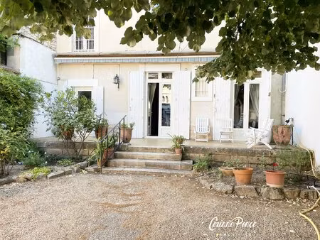 nîmes maison de ville avec stationnement proposée par corinne ponce immobilier