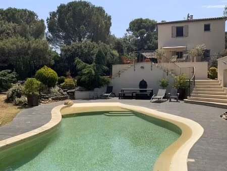 belle bastide au calme et sa vue imprenable !