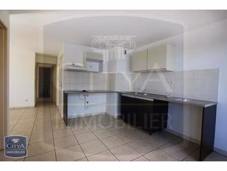 location appartement 3 pièces 53m² ste clotilde 97490