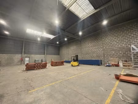 a louer - entrepôt avec quai de déchargement à vitry sur seine - proximité a86 - idéal com