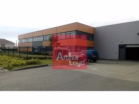 clermont ferrand a louer local d'activité 2 364 m² - 1 quai