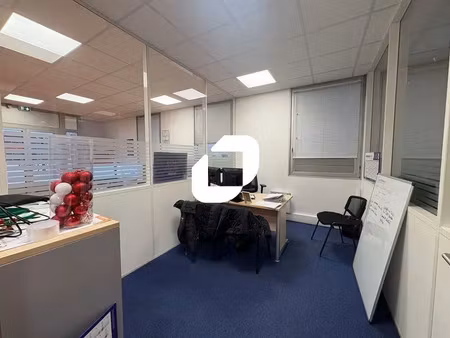 location bureau montigny le bretonneux 78180