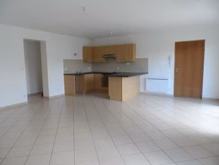 location appartement 3 pièces 75m² luce 28110