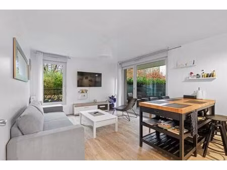 charmant t2 avec terrasse à chessy