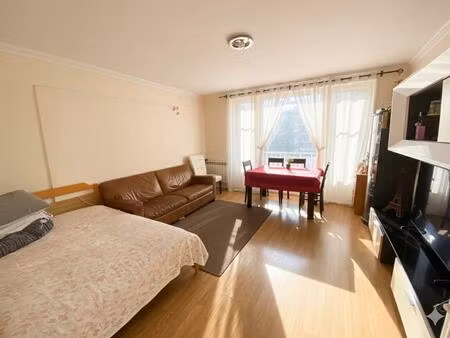 appartement de 3 pièces de 63 95 m² situé à épinay-sur-seine