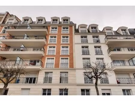 appartement 2 pièces de 45 m² à la garenne-colombes