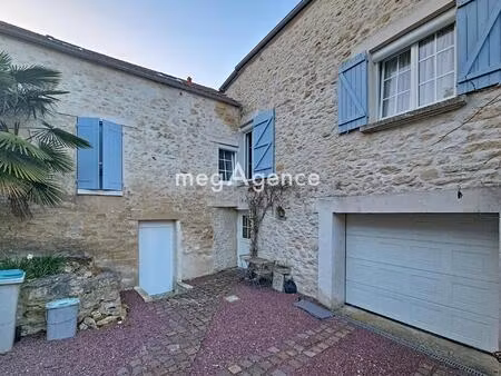 maison familiale en pierres 4 chambres – 146 m²