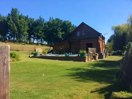 chaleureuse maison bois avec piscine à l'isle-en-dodon