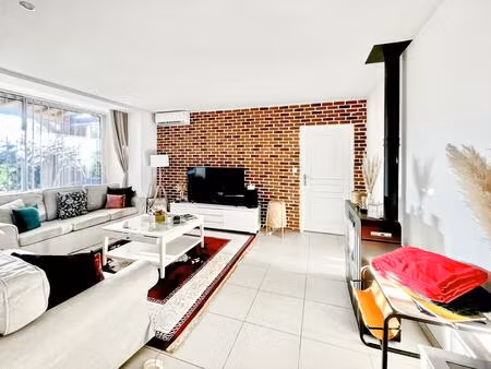 maison de 4 pièces de 132 m² située à roques