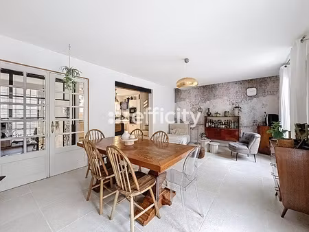 maison 6 pièces - 146 m²