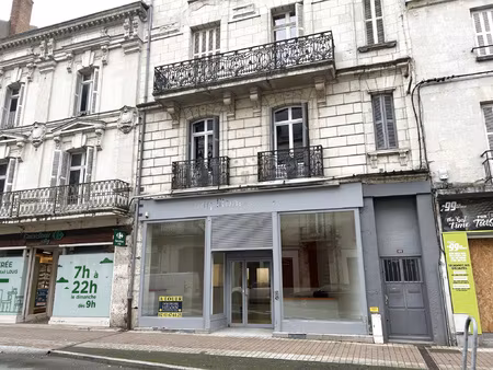 location local commercial 79m² saumur 49400