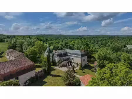 demeure de charme avec maisons d'amis & piscine au cœur du quercy