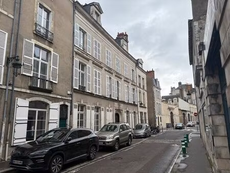 location local professionnel 65m² orleans 45000