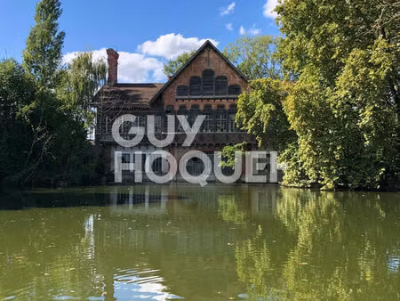 bâtisse à ferrieres en brie de 900 m2