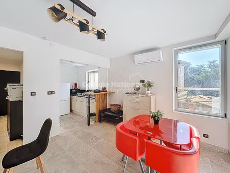 bureau avec stationnement