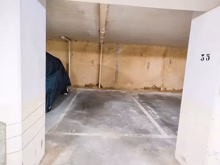 vente parking 10m2 le lavandou 83980 - 18000 € - surface privée