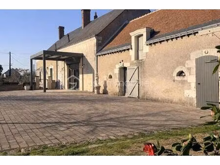 corps de ferme de 158 m² à esvres