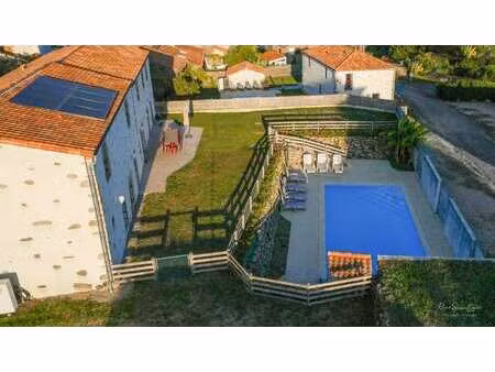 vente maison piscine au poiré-sur-vie (85170) : à vendre piscine / 244m² le poiré-sur-vie