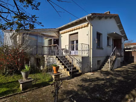maison 8 pièces à vendre à royan  proche commodités et mer