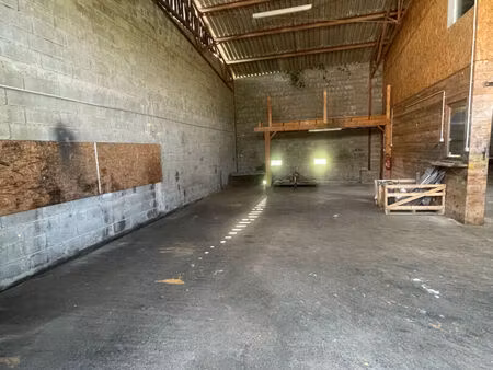 location local commercial 200m2 gan 64290 - 460 € - surface privée