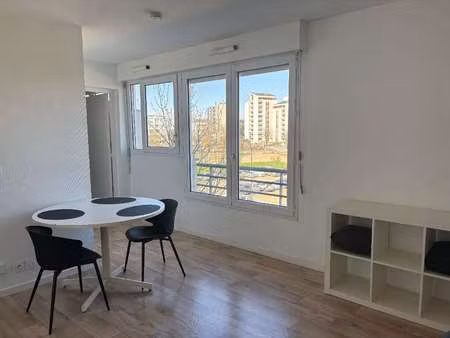 location appartement t1 meublé à angers saint-jacques nazareth (49000) : à louer t1 meublé