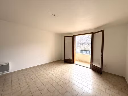 location appartement 3 pièces 65m2 prats-de-mollo-la-preste 66230 - 500 € - surface privée