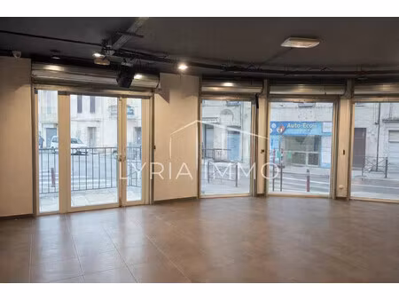 location local commercial 4 pièces