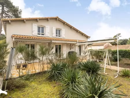 vente maison 6 pièces 146 m² à meschers-sur-gironde (17132)  478 400 €