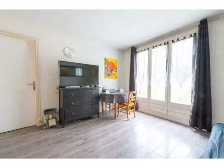 appartement 2 pièces de 42 m2 en vente à trappes - idéal pour les investisseurs
