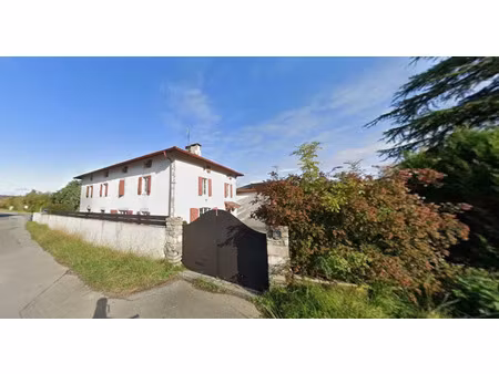 vente maison 5 pièces 225 m² guiche (64520)