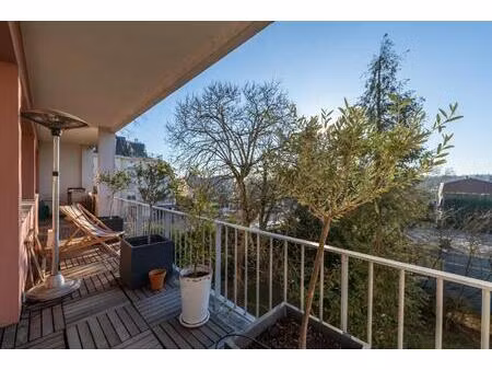 élégant appartement 5 pièces à garches