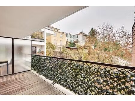 appartement lumineux avec terrasse à sèvres