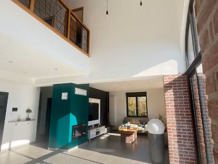 maison entierement renovée et meublée