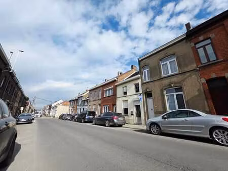 *maison/ 2 chambres/ grenier aménageable 30m2/ jardin/ peb c