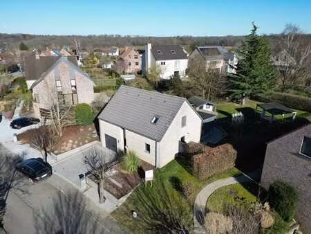 villa dans un agréable clos – quartier 4 sapins