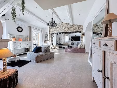 vente maison 4 pièces 173.07 m² à callian (83440)  630 000 €