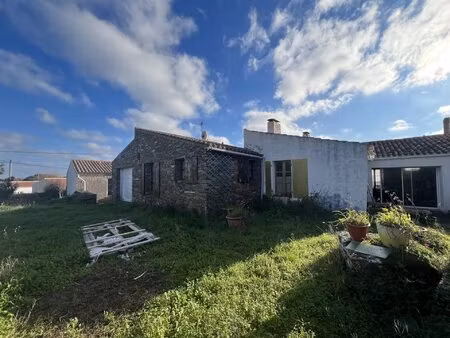 ensemble immobilier dans une secteur calme