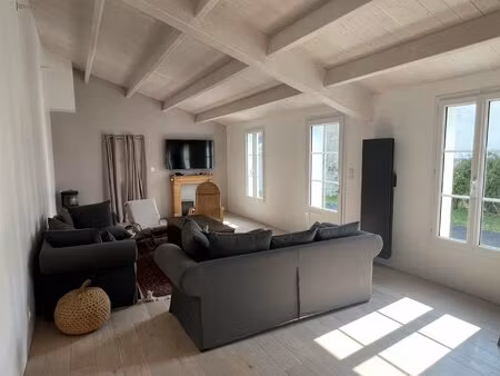 maison rénovée à la sortie de port joinville à deux pas des commerces