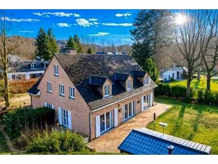 quartier baron d'huart - magnifique villa dans un écrin de v