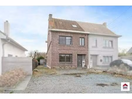 maison 3-façades à proximité des grands axes à ternat