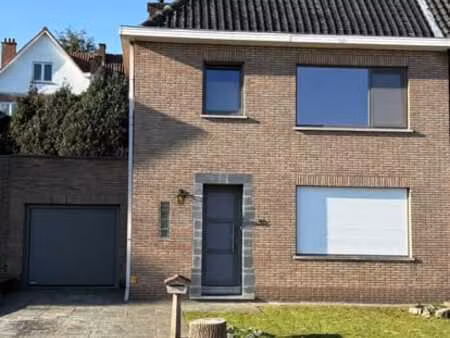 maison trois chambres a louer a sint-stevens-woluwe