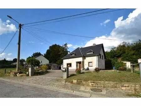 lot de 2 maisons et un grand garage à saint-leger