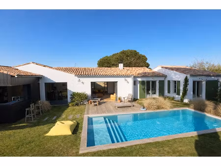 vente maison 6 pièces 169 m² à sainte-marie-de-ré (17740)  1 872 000 €